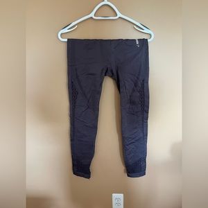 Size medium full length purple Gymshark leggings.